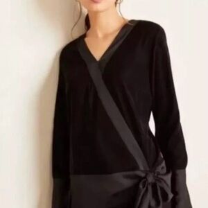 ANN TAYLOR Black Luxe Velvet Satin Tie Waist Faux Wrap Blouse Top Size M Draped